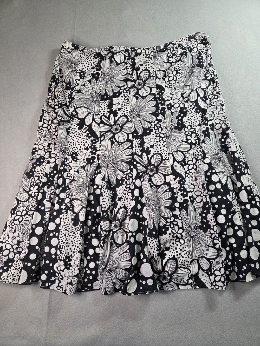 JM Collection Black and White Floral Circle Skirt